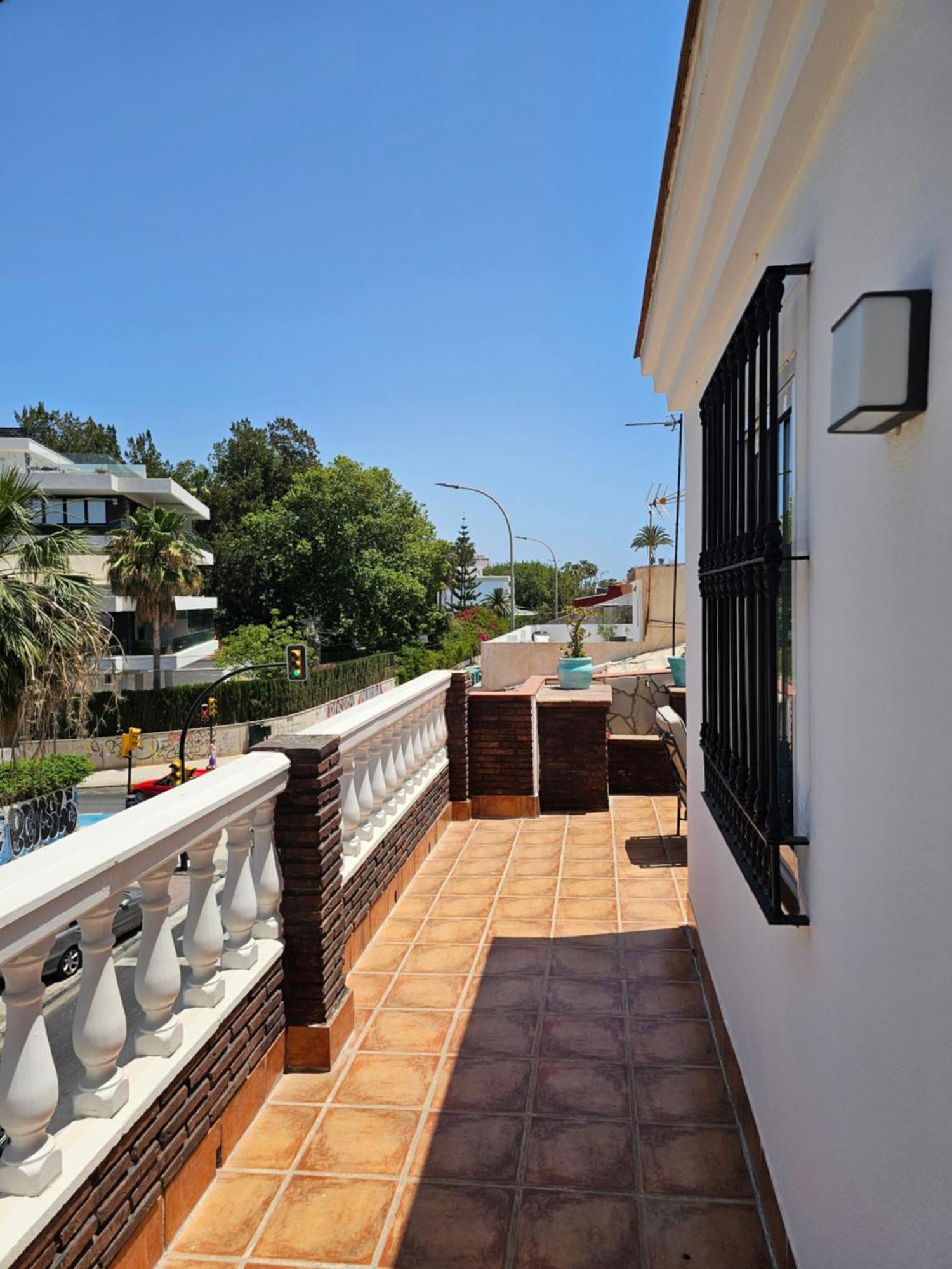 Pedregalejo Beach House Apartment Malaga Exterior photo